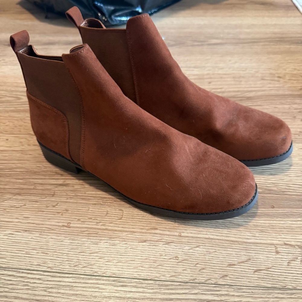 Brown Chelsea Boots